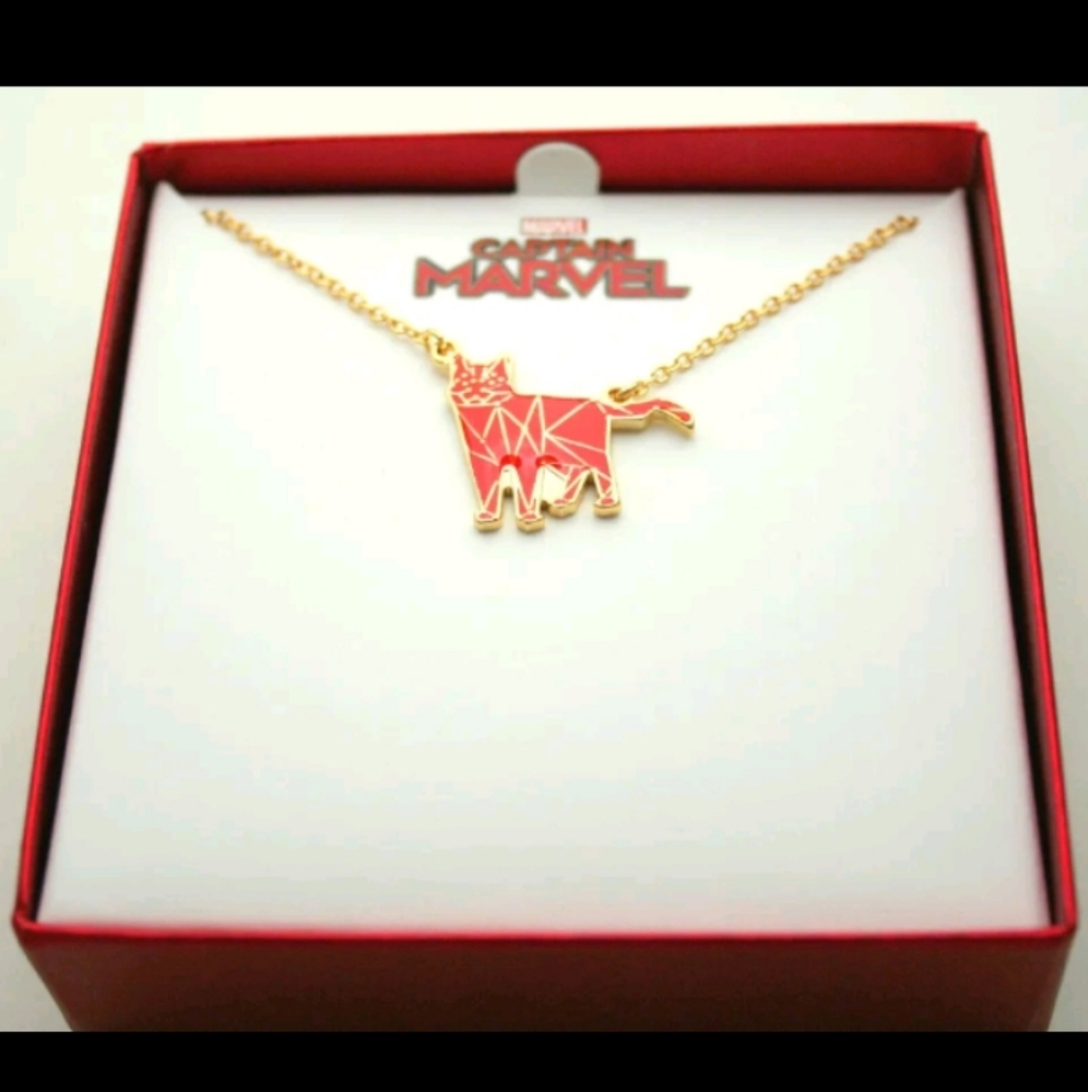 Captain Marvel Gold Plated Goose Cat Necklace Red Pendant New NOS 2019 MIB